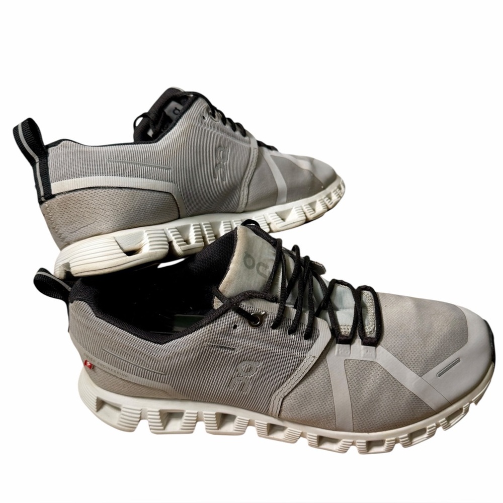 On Running Men's Grey and Black Athletic Shoes